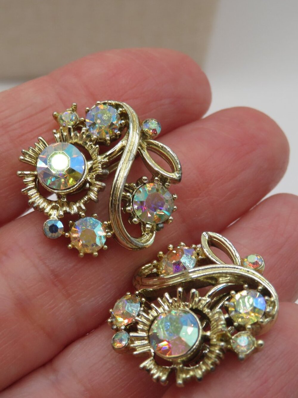 Vintage Lisner AB Rhinestone Gold Tone Screw Back Earrings
